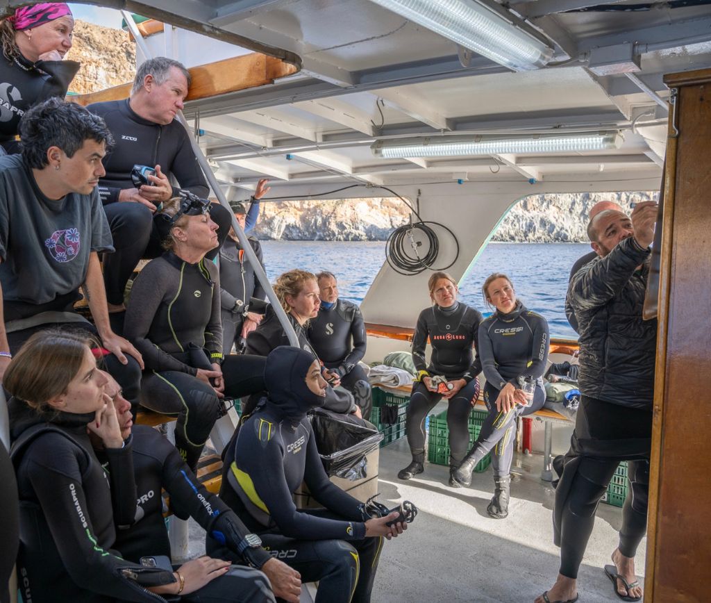 Blue Realm on board diving talk